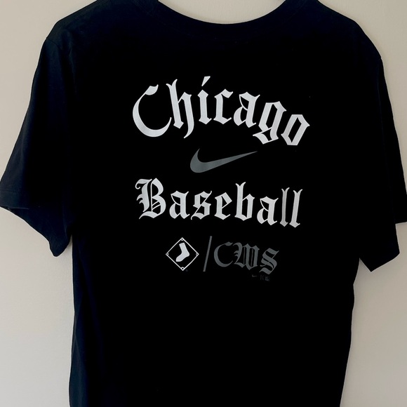 Other - Black Chicago White Sox T-Shirt